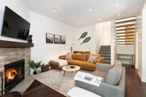 Crystal Ridge 13 | Designer Gem, Walk/Bus to Skiing, Private Hot Tub & Garage, Boot Heaters